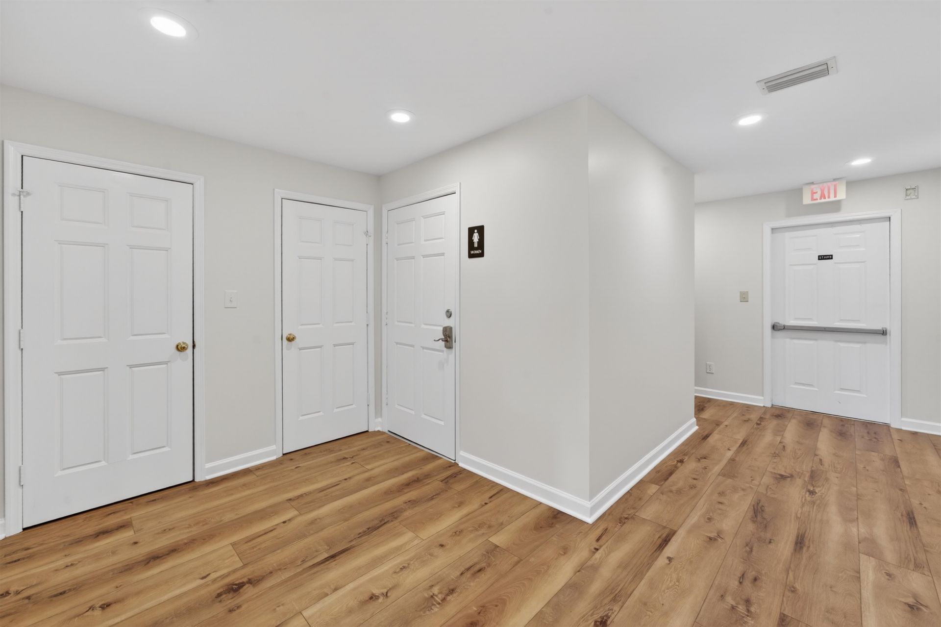 4702 Oleander Dr. Photo 42