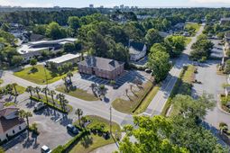 4702 Oleander Dr. photo 4