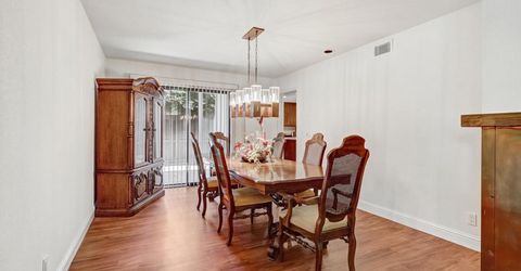 2044 University Park Dr, Sacramento, CA 95825 Photo