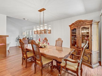 2044 University Park Dr, Sacramento, CA 95825 Photo