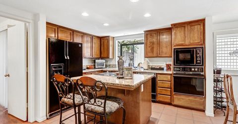 2044 University Park Dr, Sacramento, CA 95825 Photo