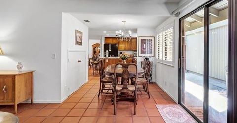 2044 University Park Dr, Sacramento, CA 95825 Photo