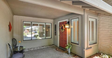 2044 University Park Dr, Sacramento, CA 95825 Photo