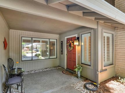 2044 University Park Dr, Sacramento, CA 95825 Photo