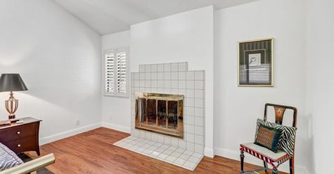 2044 University Park Dr, Sacramento, CA 95825 Photo