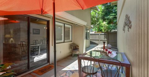 2044 University Park Dr, Sacramento, CA 95825 Photo