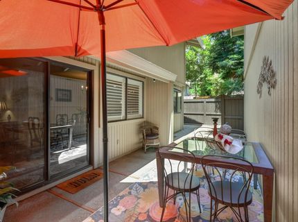 2044 University Park Dr, Sacramento, CA 95825 Photo
