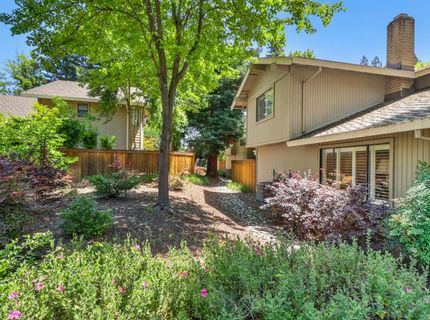 2044 University Park Dr, Sacramento, CA 95825 Photo