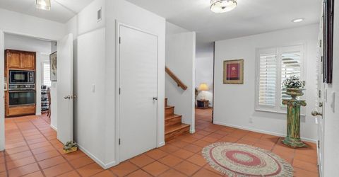 2044 University Park Dr, Sacramento, CA 95825 Photo