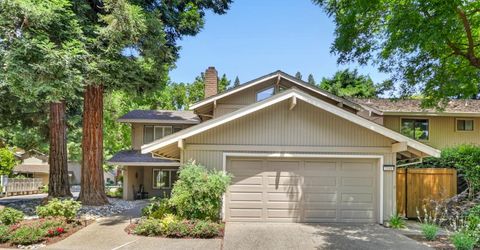2044 University Park Dr, Sacramento, CA 95825 Photo