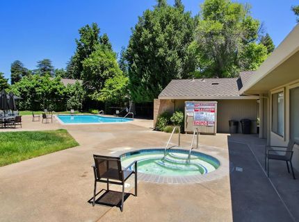 2044 University Park Dr, Sacramento, CA 95825 Photo