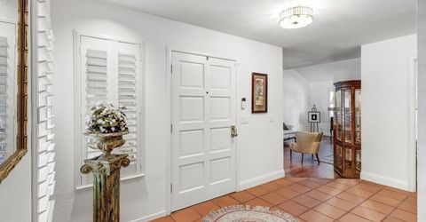 2044 University Park Dr, Sacramento, CA 95825 Photo