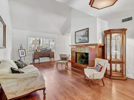 2044 University Park Dr, Sacramento, CA 95825 Photo