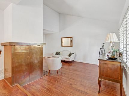 2044 University Park Dr, Sacramento, CA 95825 Photo