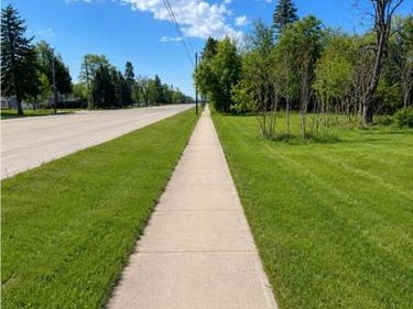 1423 N Belsay Road , Burton, MI 48509
