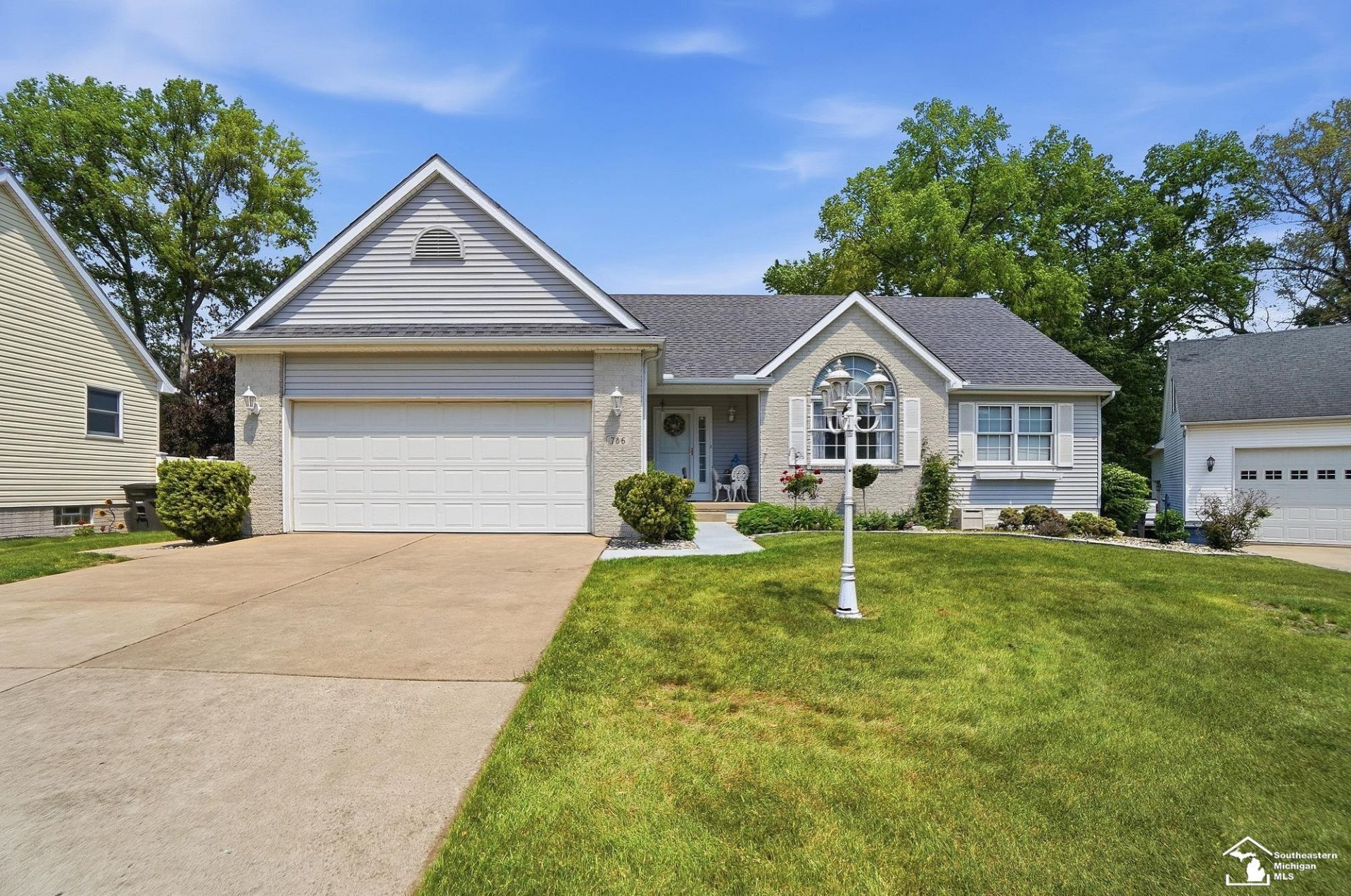 786 Santa Fe Court, Temperance, MI 48182 Main Photo