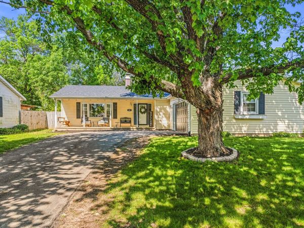 401 Cedar Drive, Clinton, IL 61727