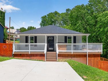 100 & 104 Vine Street, Sadieville, KY 40370