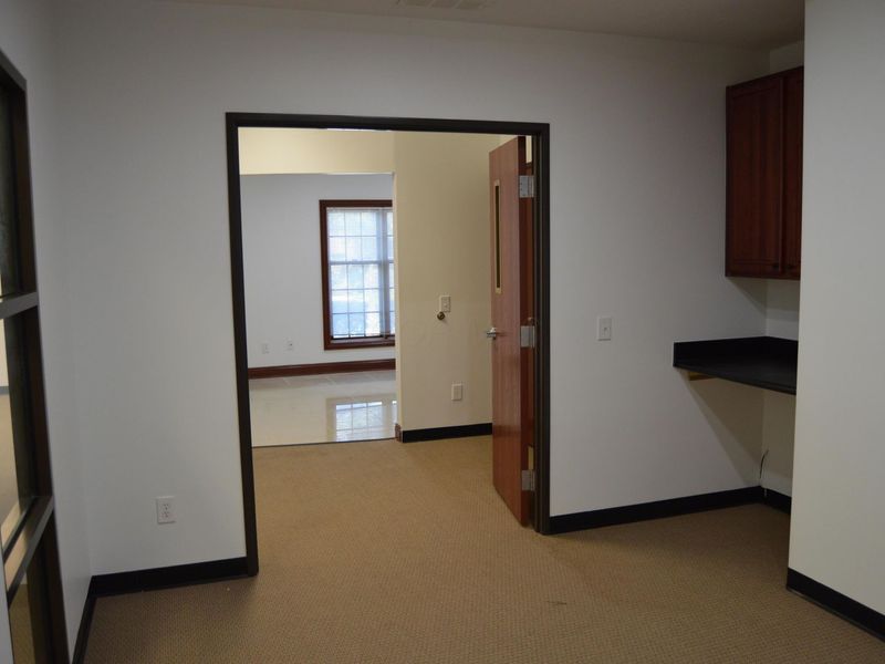 128 County Line Road W, Unit B, Westerville, OH 43082 Photo 11