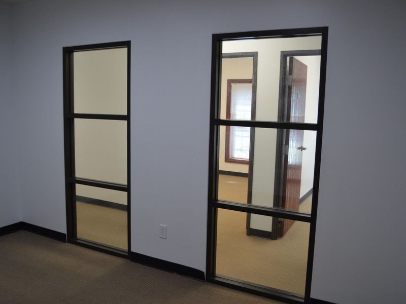 128 County Line Road W, Unit B, Westerville, OH 43082 Photo 12