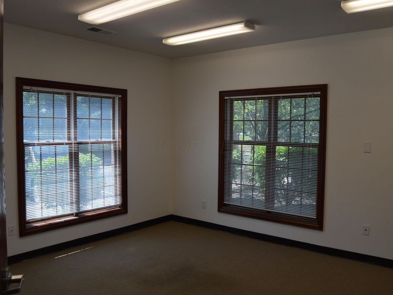 128 County Line Road W, Unit B, Westerville, OH 43082 Photo 13