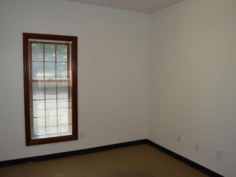 128 County Line Road W, Unit B, Westerville, OH 43082 Photo 16