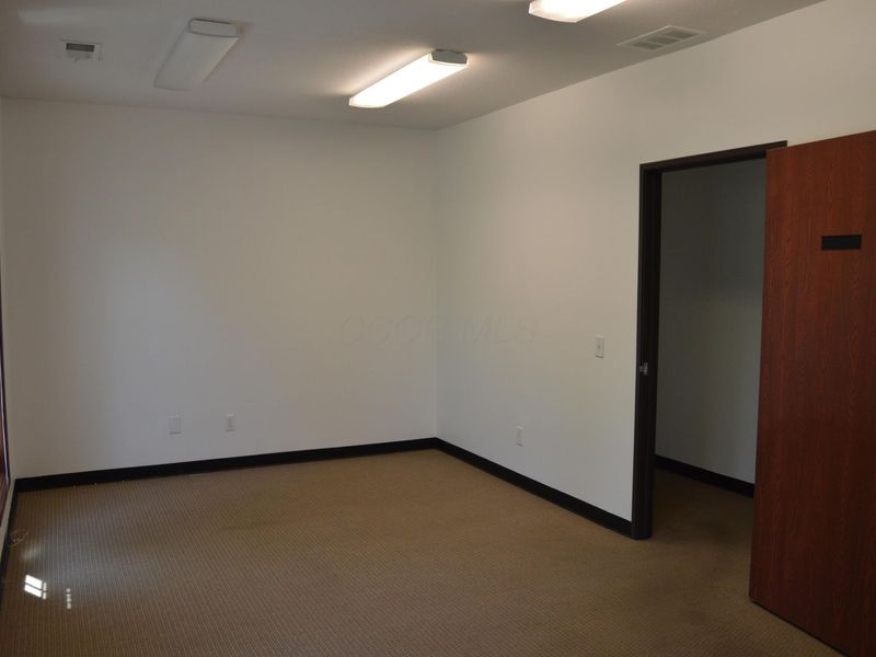 128 County Line Road W, Unit B, Westerville, OH 43082 Photo 22