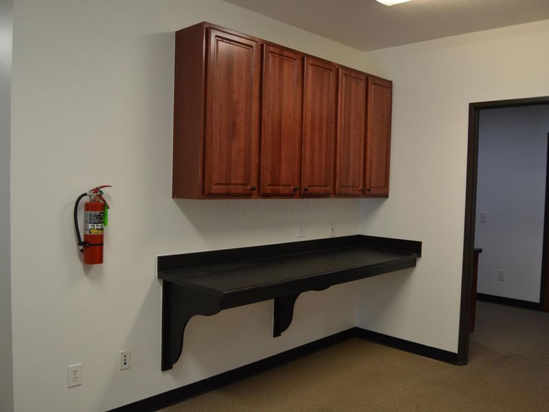 128 County Line Road W, Unit B, Westerville, OH 43082 Photo 25