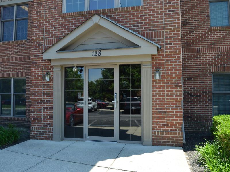 128 County Line Road W, Unit B, Westerville, OH 43082 Photo 3