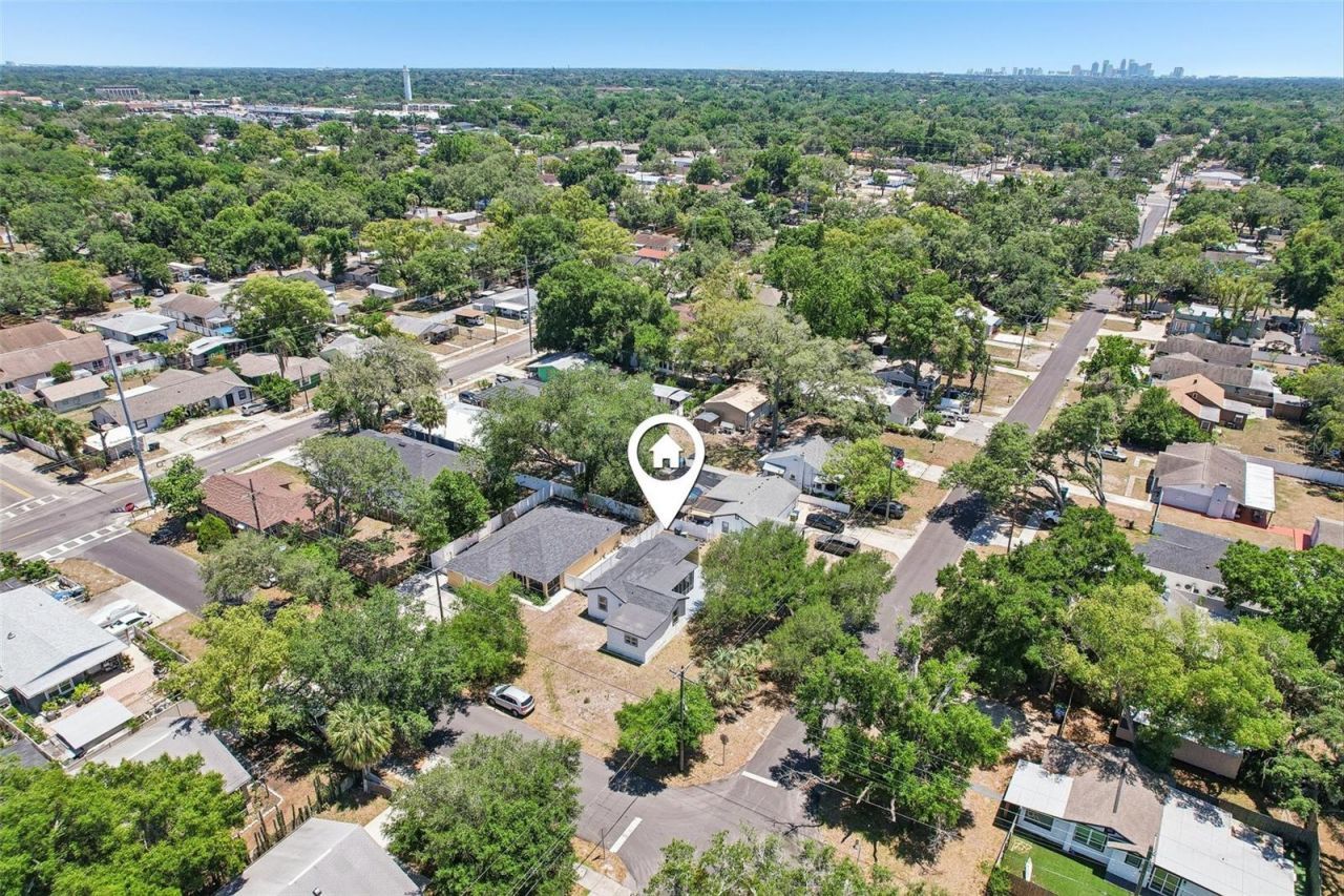 8523 N Edison Avenue , Tampa, FL 33604 Photo