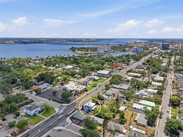 2423 MANATEE AVENUE W, BRADENTON, FL 34205
