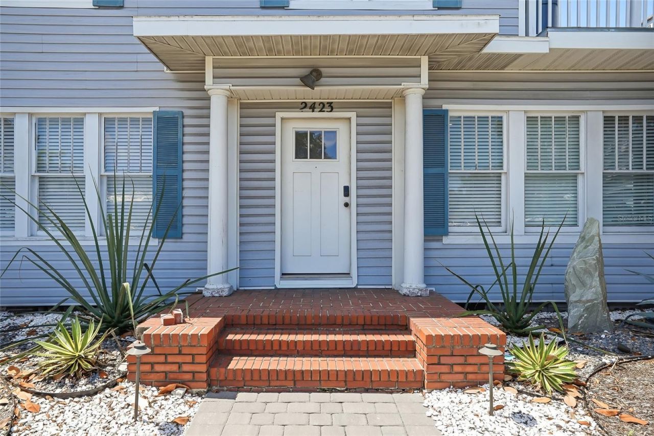 2423 Manatee Avenue W, Bradenton, FL 34205 Photo