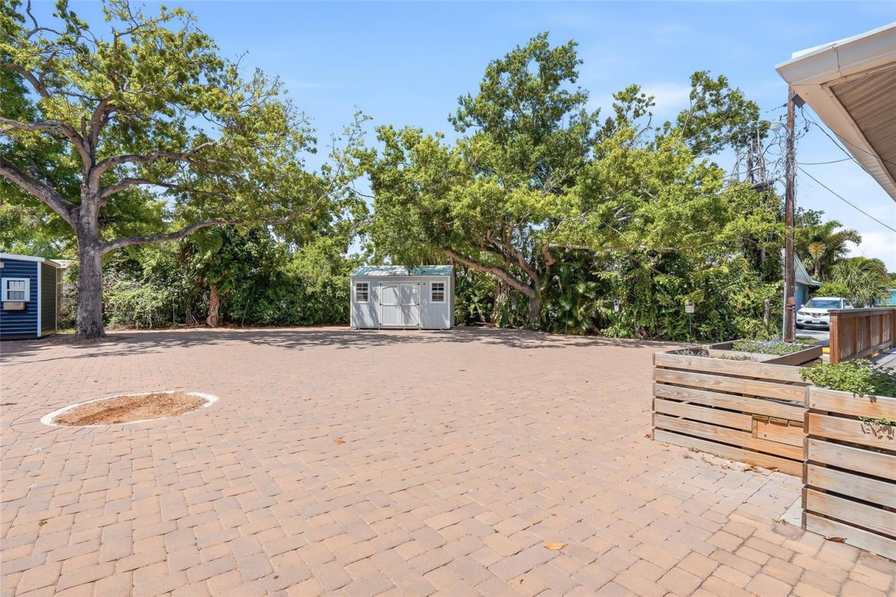 2423 Manatee Avenue W, Bradenton, FL 34205 Photo