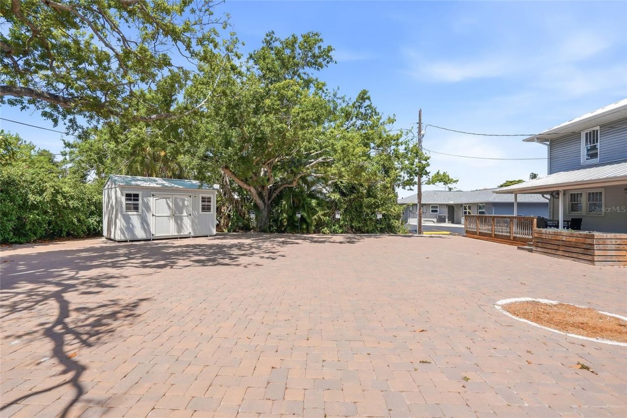 2423 Manatee Avenue W, Bradenton, FL 34205 Photo