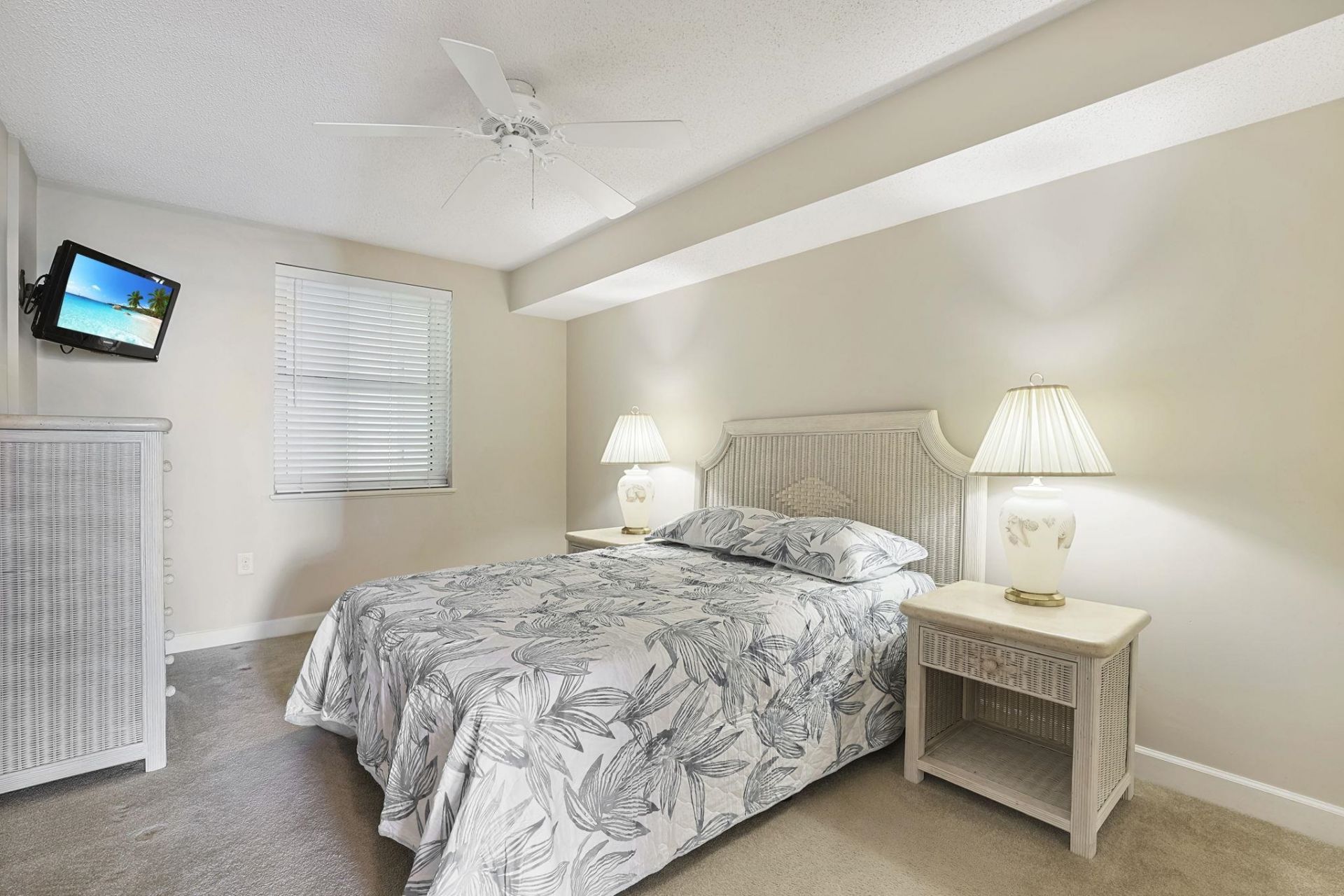 5700 N Ocean Blvd.  Photo 10