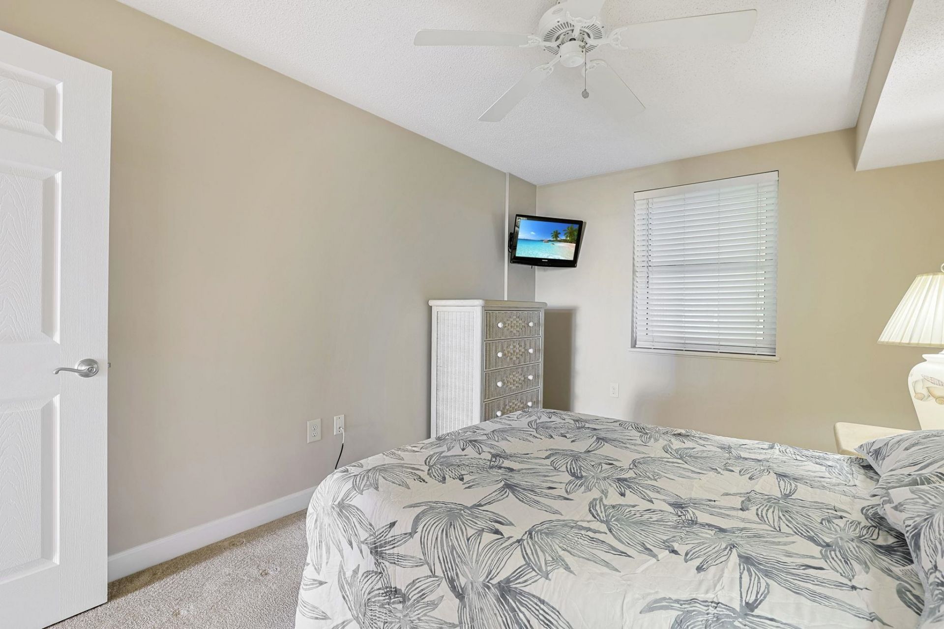 5700 N Ocean Blvd.  Photo 12