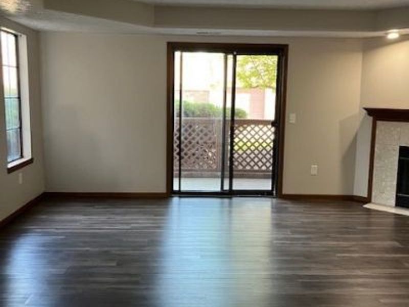 8621 Scenicview Drive, Unit 105, Broadview Heights, OH 44147 Photo 2