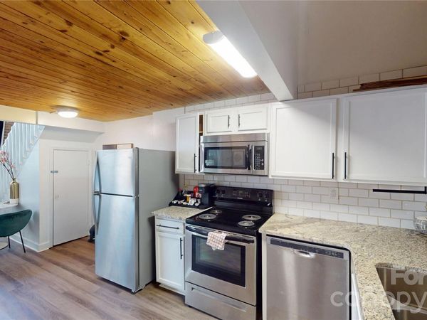 201 S Hoskins Road , Charlotte, NC 28208