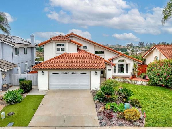 532 JOBE HILL DRIVE, Vista, CA 92081