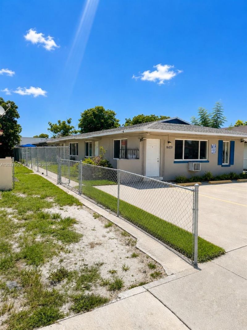16031 NE 19th Pl, North Miami Beach, FL 33162 Photo