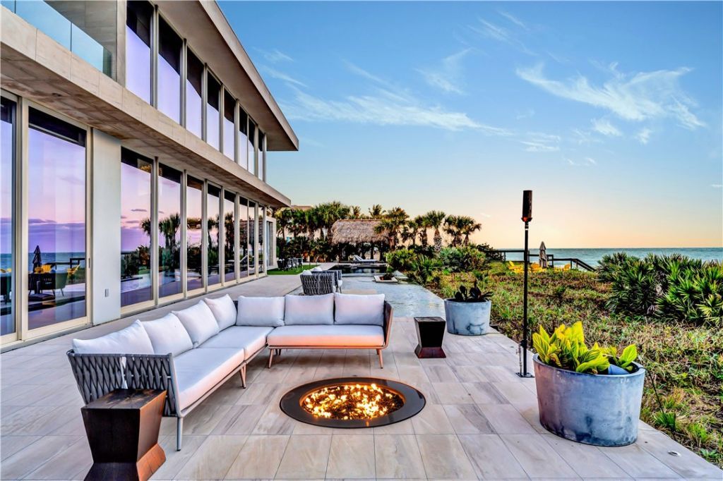 3700 Ocean Drive, Vero Beach, FL 32963 Photo