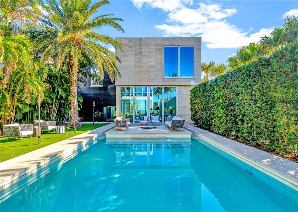 3700 Ocean Drive, Vero Beach, FL 32963 Photo