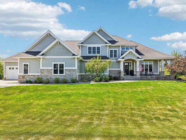 6438 Irving Drive, Sun Prairie, WI 53590
