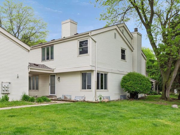 152 Avignon Court, Woodbury, MN 55125