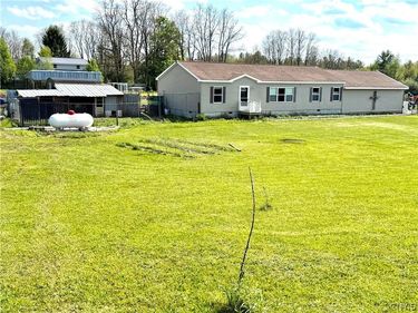1456 County Route 48 , Lacona, NY 13083