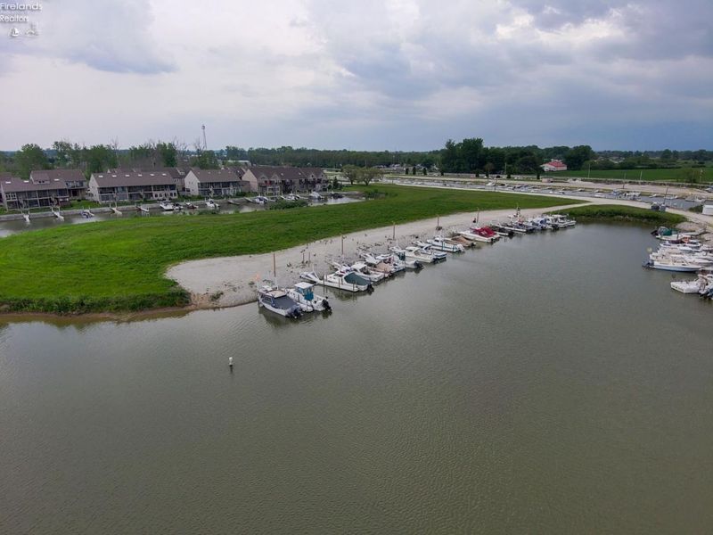 6484 N Harris Harbor Drive, Oak Harbor, OH 43449 Photo 26