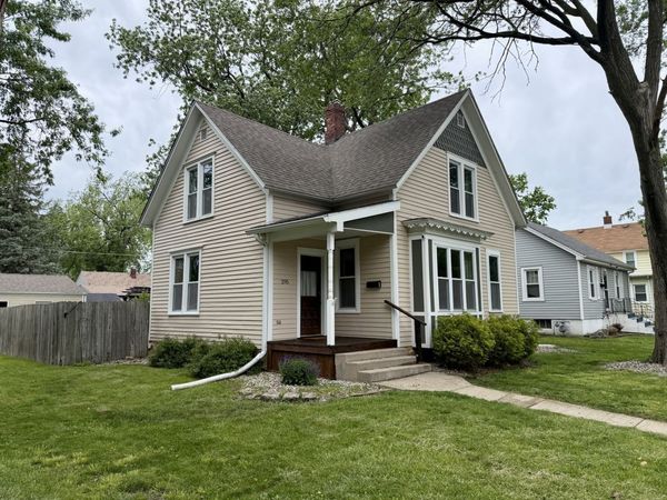 295 S Grand Avenue , Bradley, IL 60915