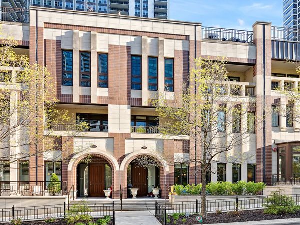 409 E Benton Place , Unit 409, Chicago, IL 60601