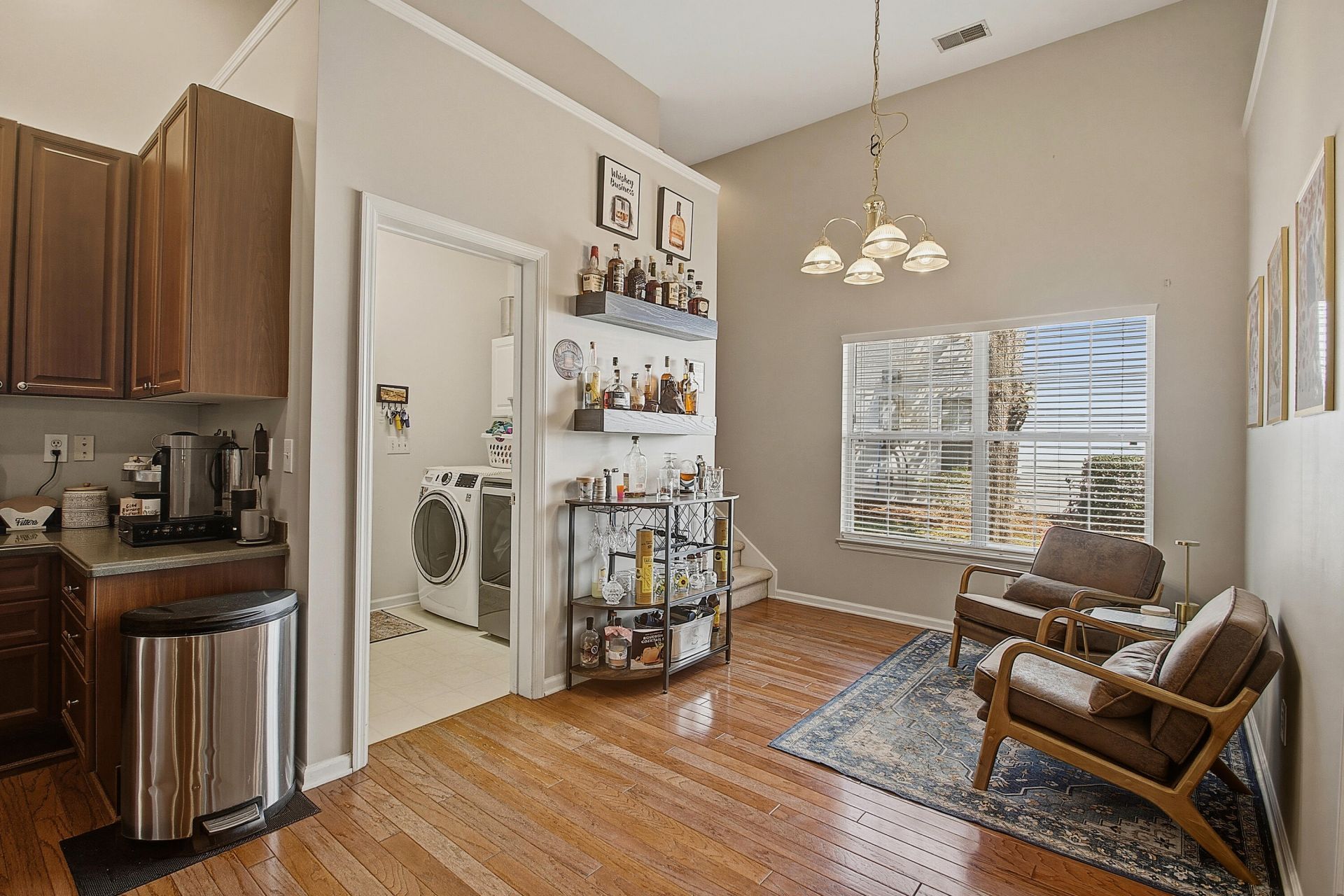 9382 Harroway Road Photo 16