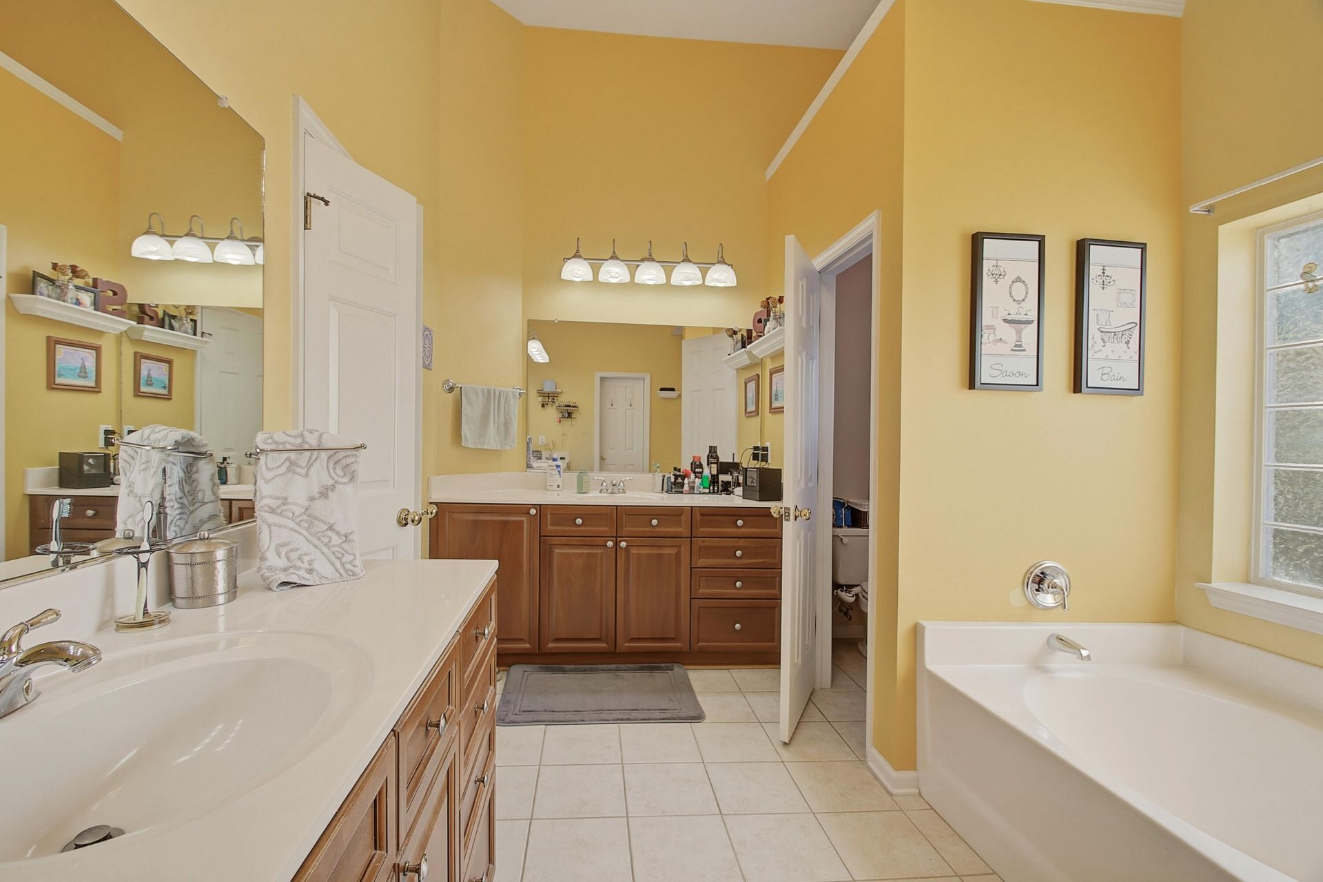 9382 Harroway Road Photo 21